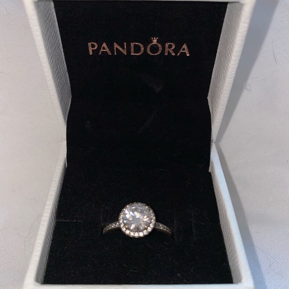 Pandora Ring